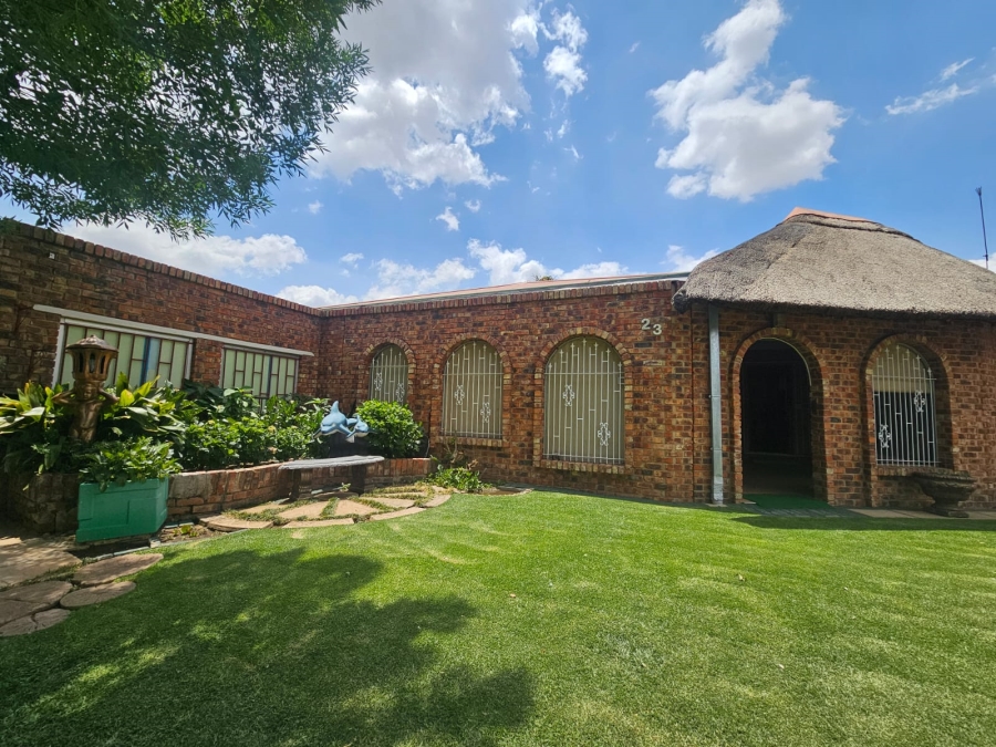 4 Bedroom Property for Sale in Odendaalsrus Free State